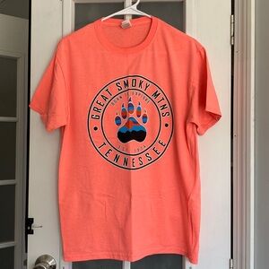 Tennessee smoky mountains neon coral orange women’s t-shirt. Size medium